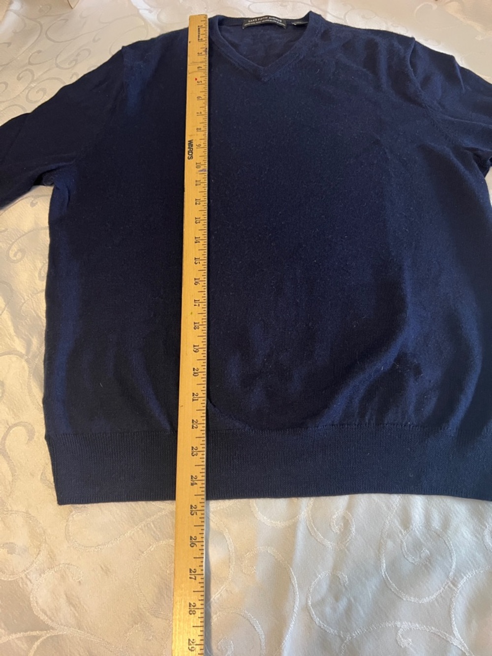 SAsks fifth Avenue Men's V-Neck Sweater - Navy - Picture 4 of 5